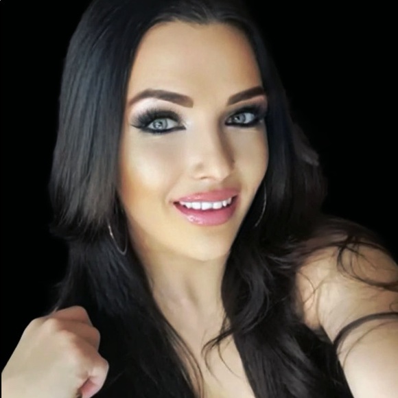 Meet your Posher, Ashley - Picture 1 of 1